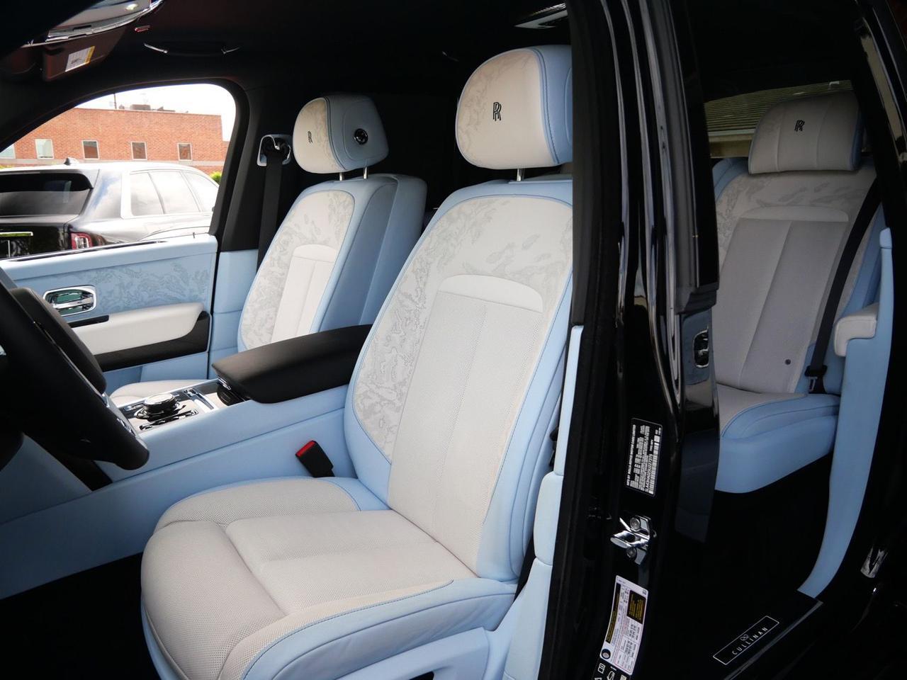 2025 Rolls-Royce Cullinan Black Badge Black Badge Lawrence KS