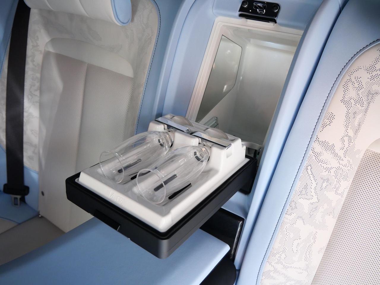 2025 Rolls-Royce Cullinan Black Badge Black Badge Lawrence KS