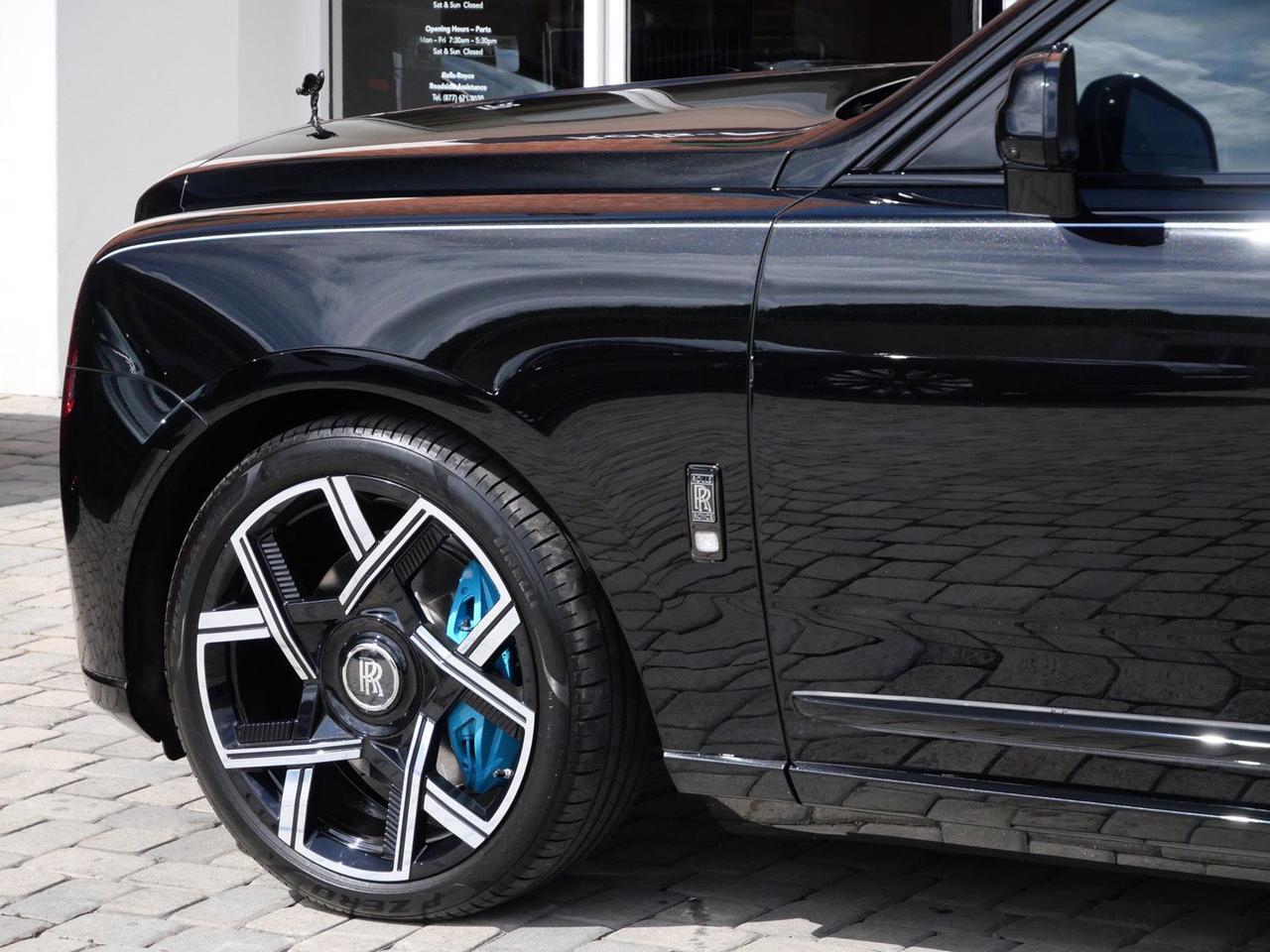 2025 Rolls-Royce Cullinan Black Badge Black Badge Lawrence KS