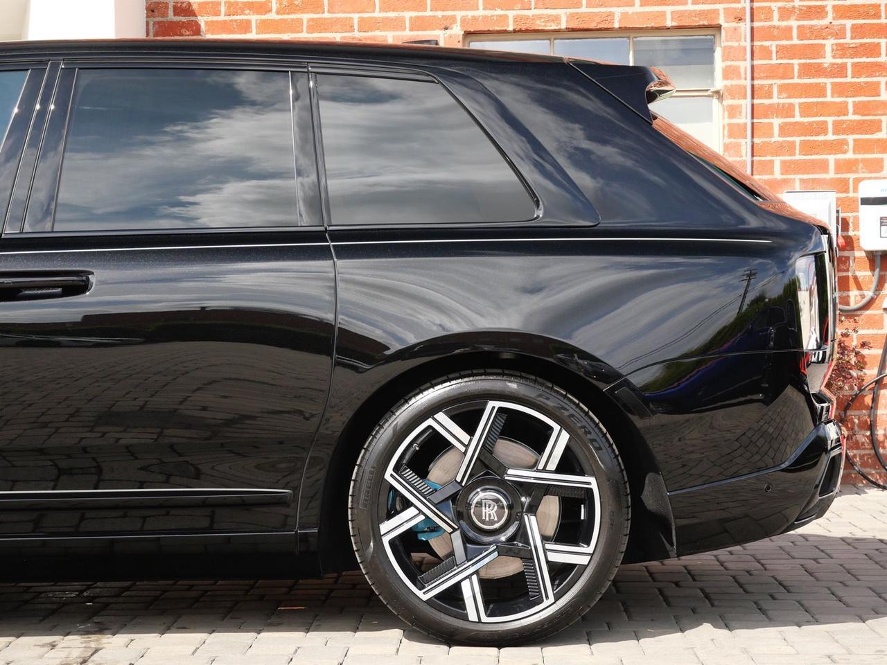 2025 Rolls-Royce Cullinan Black Badge Black Badge Lawrence KS