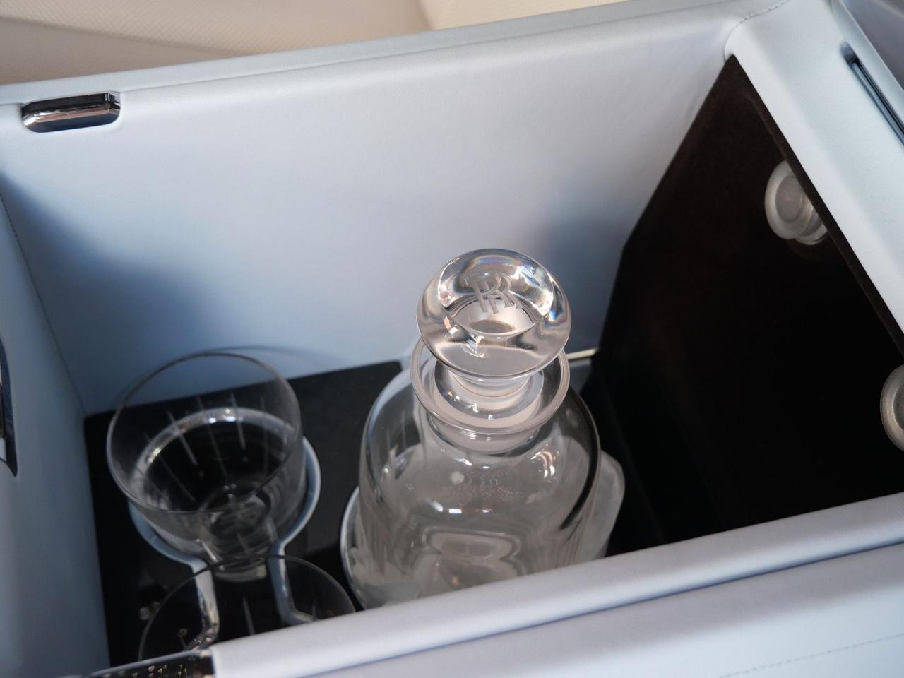 2025 Rolls-Royce Cullinan Black Badge Black Badge Lawrence KS