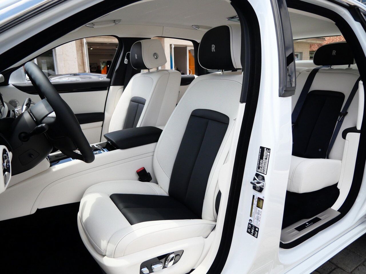 2025 Rolls-Royce Ghost Lawrence KS