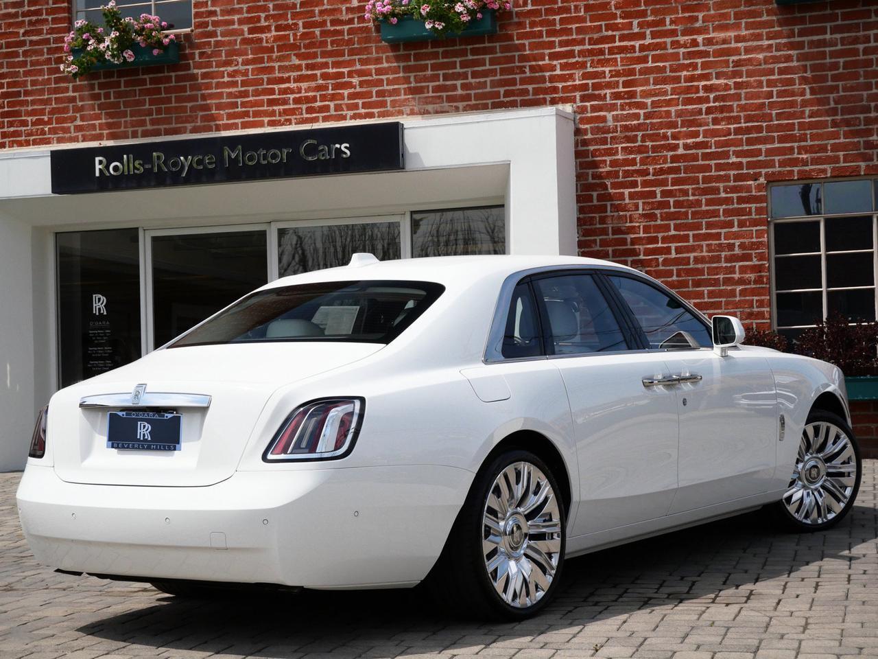 2025 Rolls-Royce Ghost
