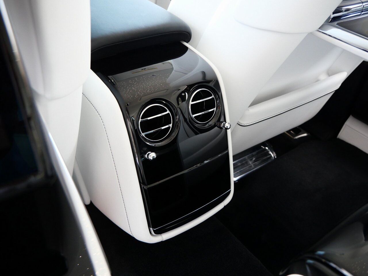 2025 Rolls-Royce Phantom Lawrence KS