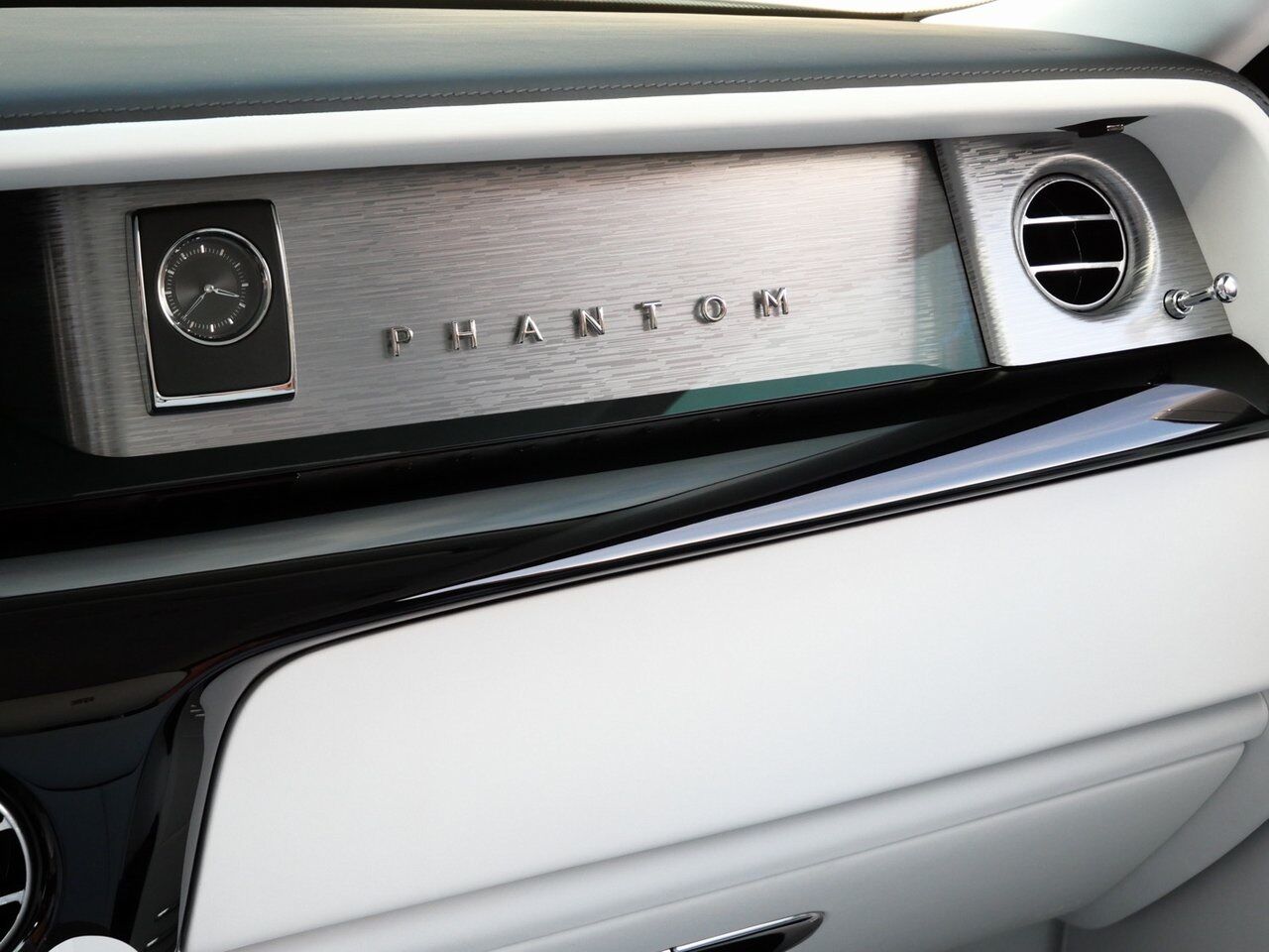2025 Rolls-Royce Phantom Lawrence KS