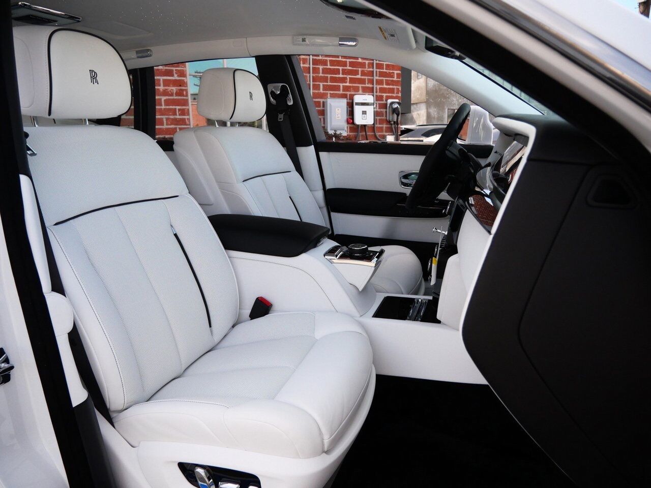 2025 Rolls-Royce Phantom Lawrence KS