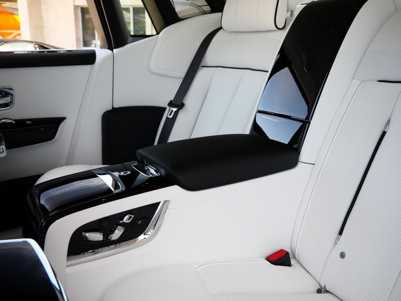 2025 Rolls-Royce Phantom Lawrence KS