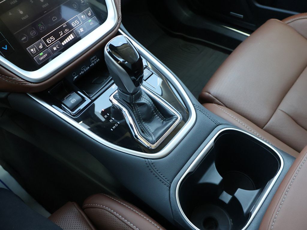 2025 Subaru Outback Touring XT