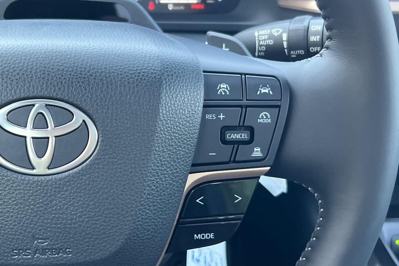 2025 Toyota Crown Signia Limited Roseville CA