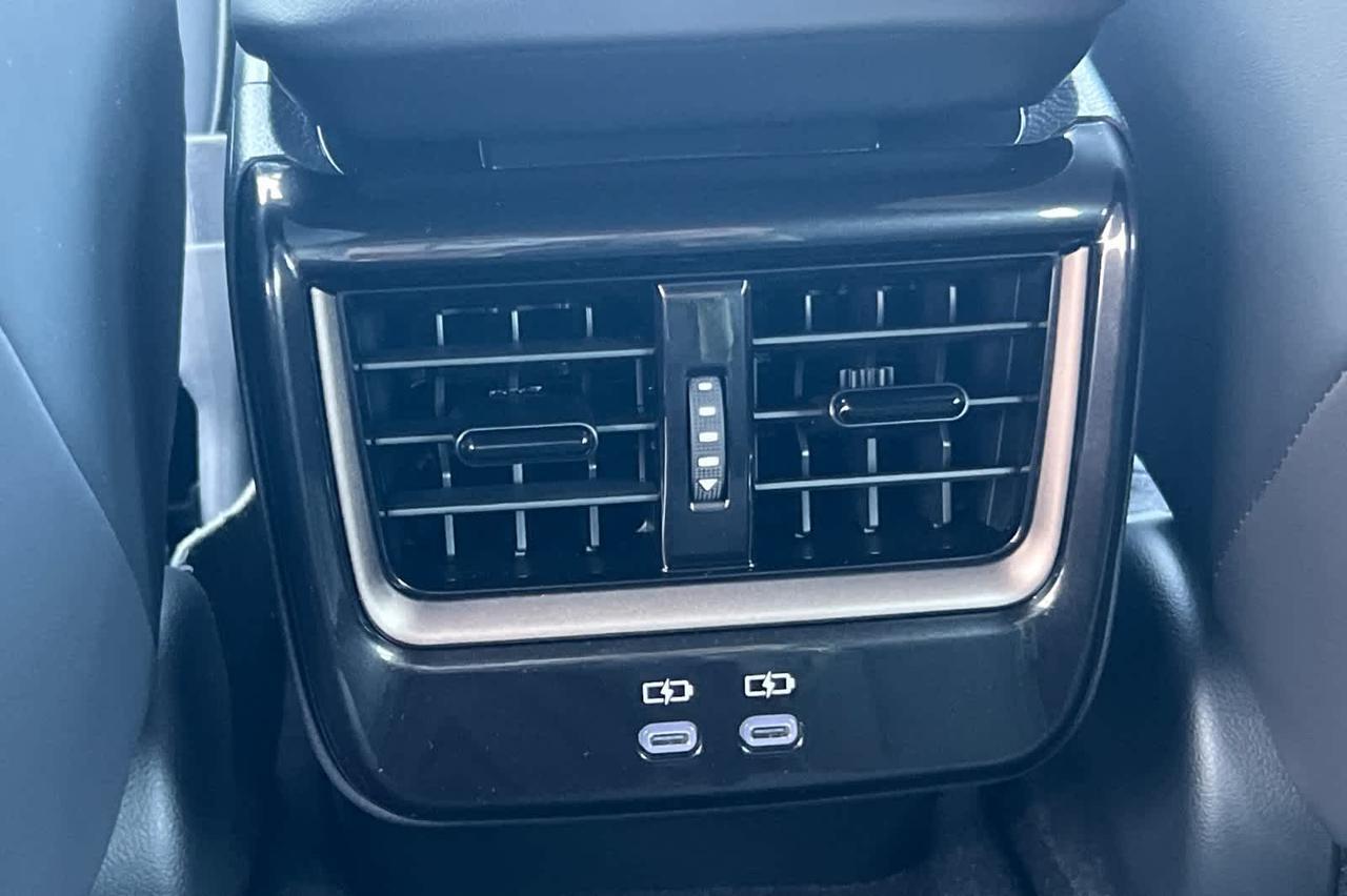 2025 Toyota Crown Signia Limited Roseville CA