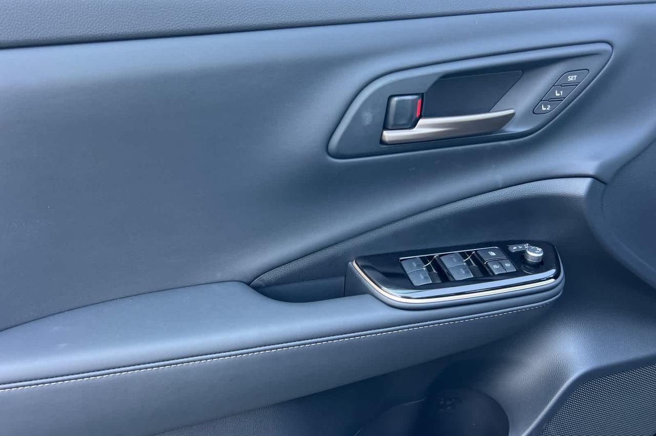 2025 Toyota Crown Signia Limited Roseville CA