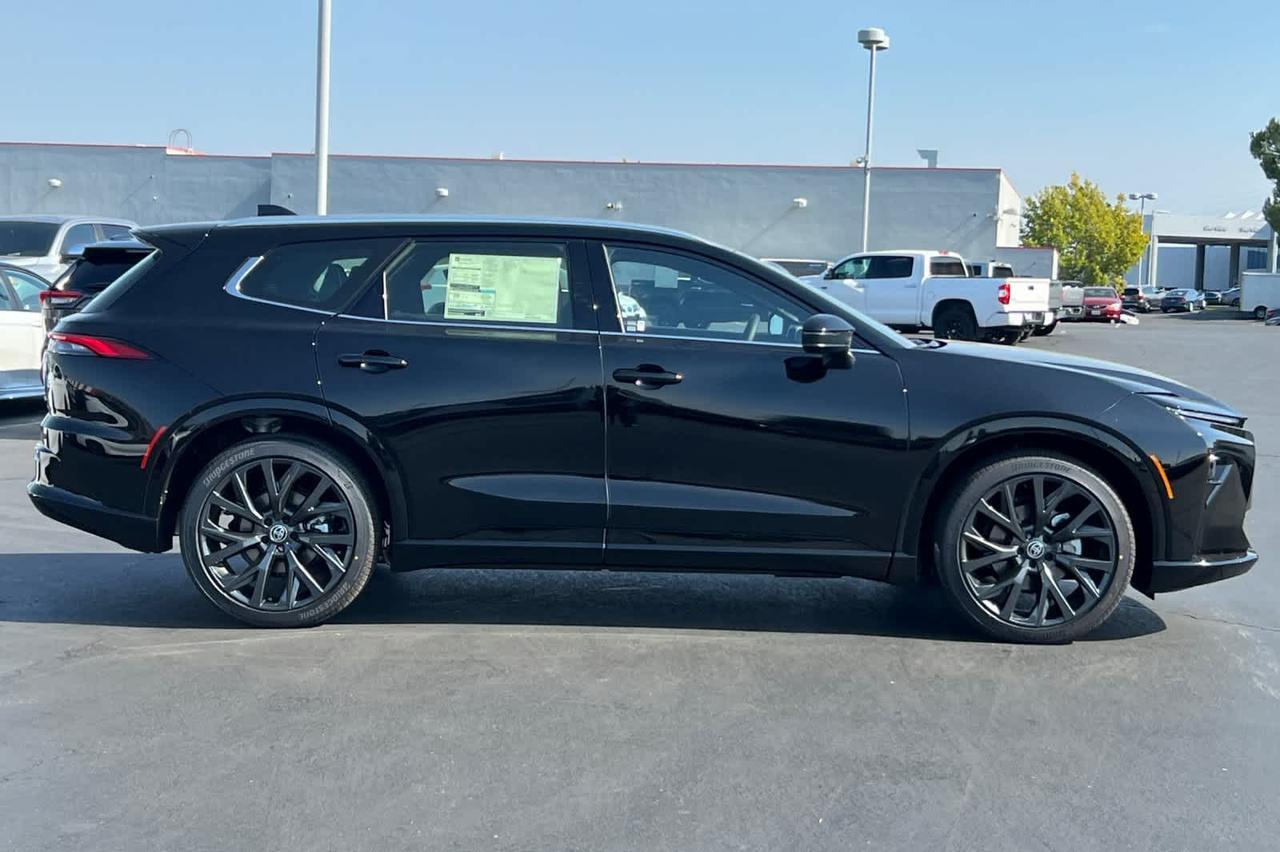 2025 Toyota Crown Signia Limited Roseville CA