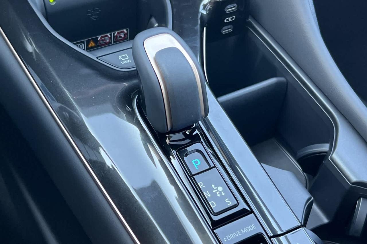 2025 Toyota Crown Signia Limited Roseville CA