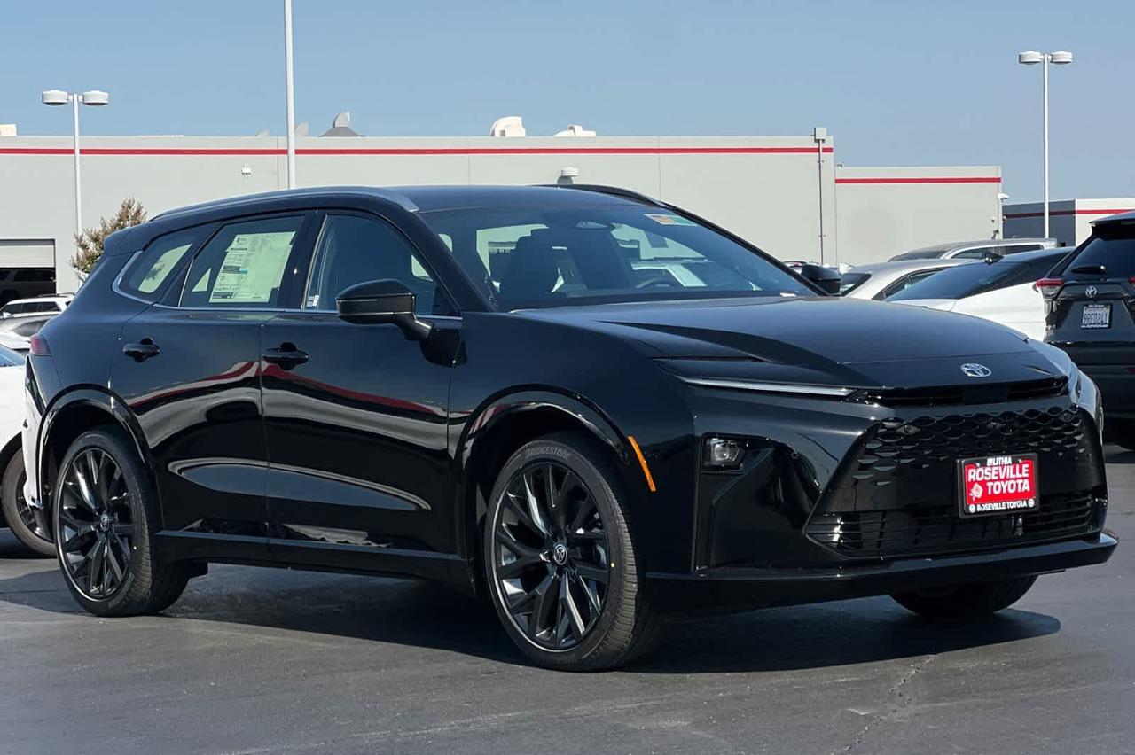 2025 Toyota Crown Signia Limited Roseville CA