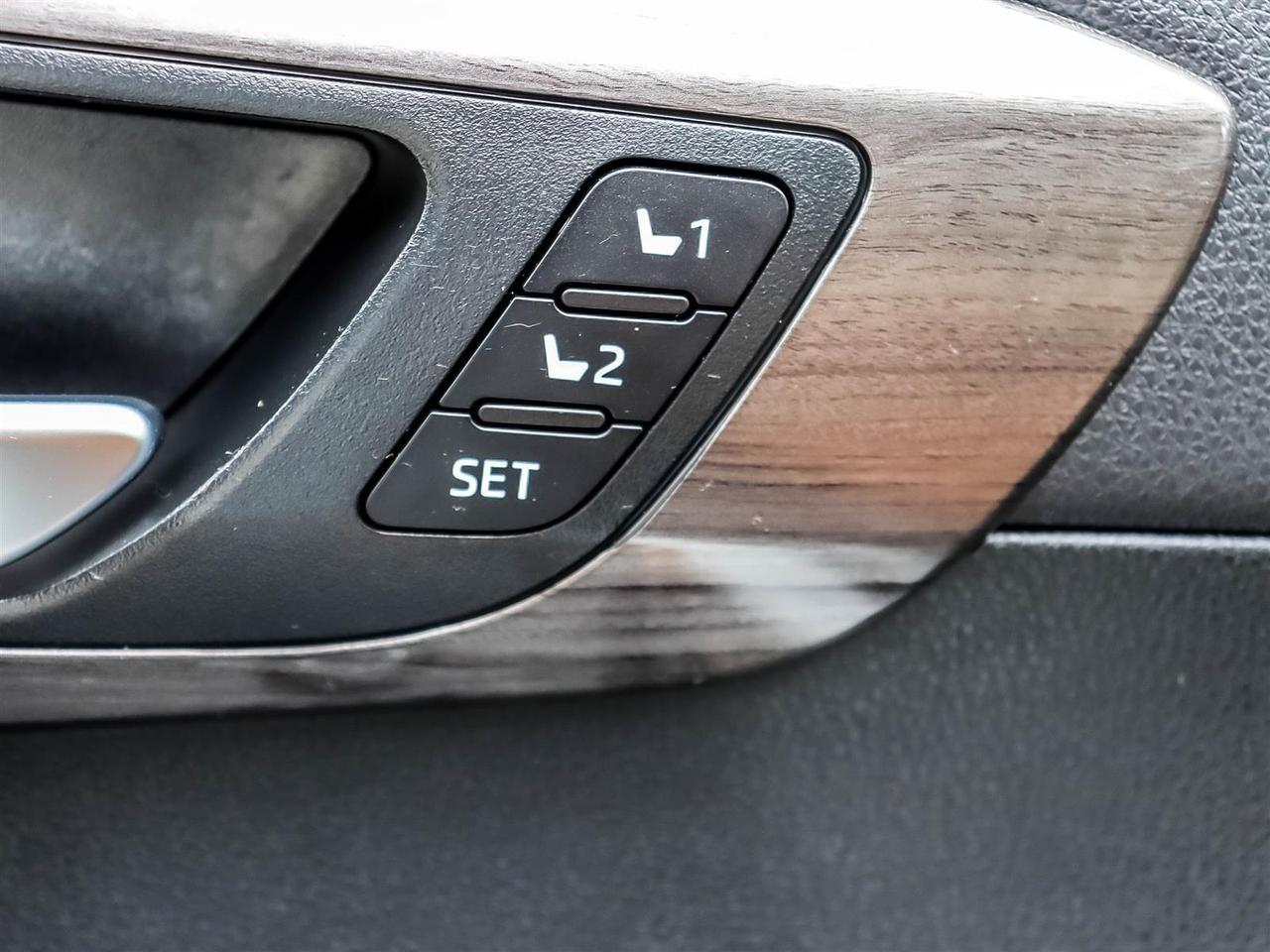 2025 Toyota Highlander Hybrid Limited Mississauga ON