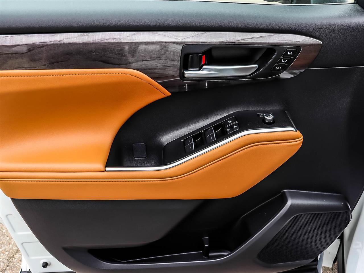 2025 Toyota Highlander Hybrid Limited Mississauga ON