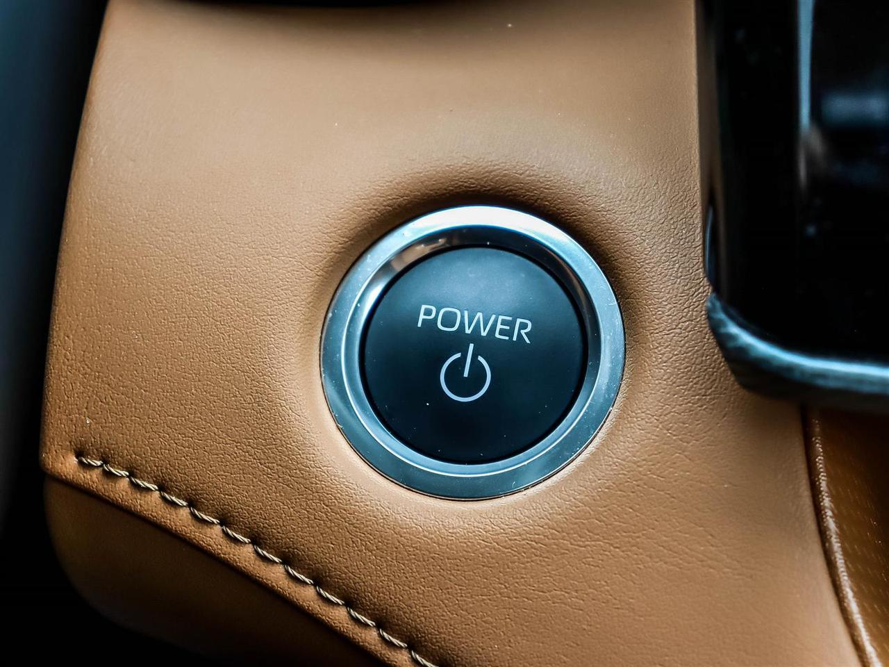 2025 Toyota Highlander Hybrid Limited Mississauga ON