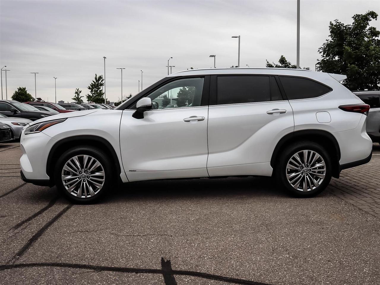2025 Toyota Highlander Hybrid Limited Mississauga ON