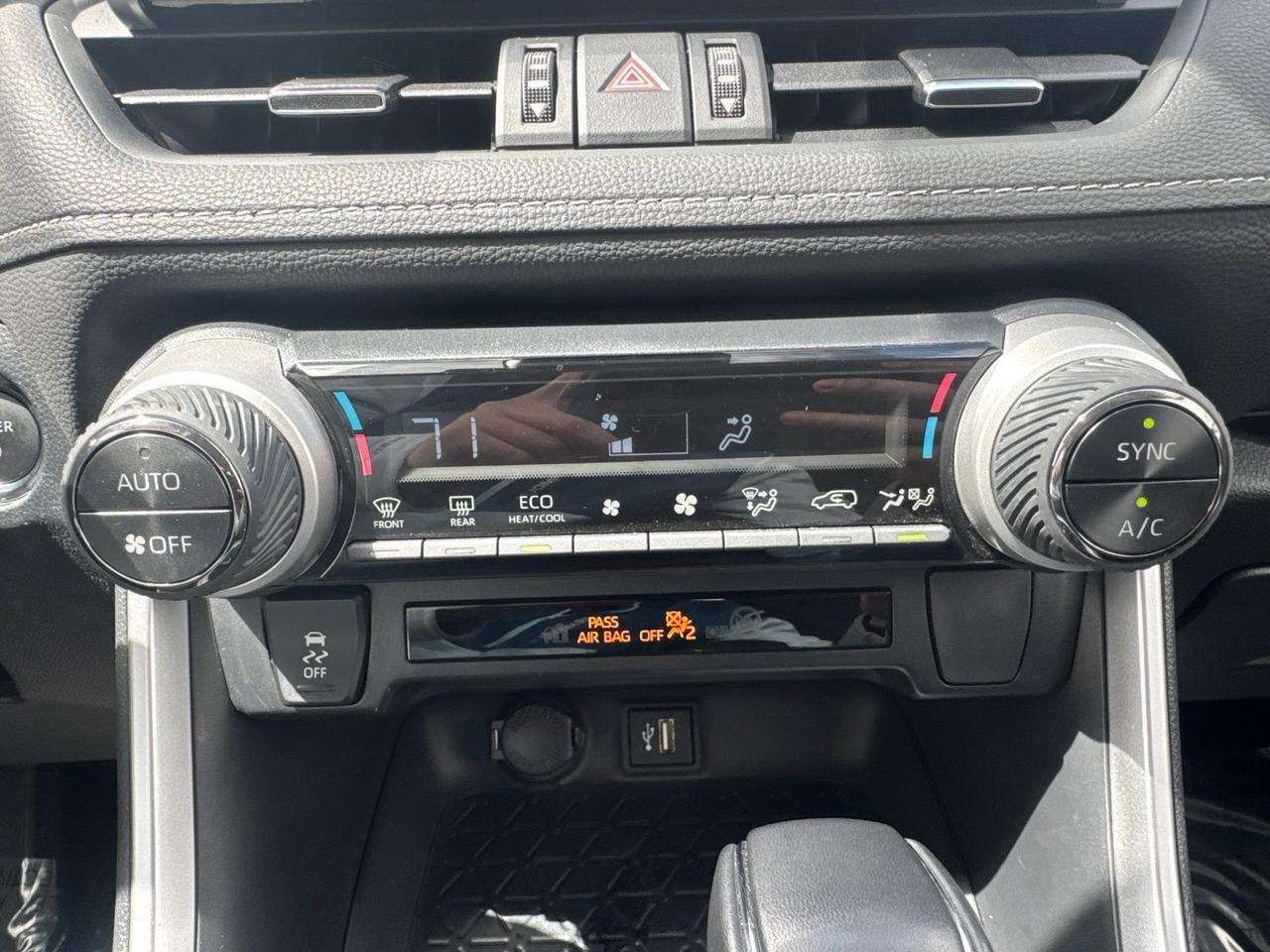 2025 Toyota RAV4 Hybrid XLE Premium Watertown SD 2025 Toyota RAV4 Hybrid XLE Premium Watertown SD