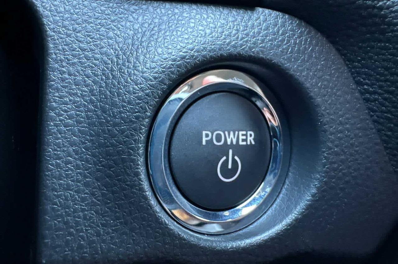 2025 Toyota RAV4 Hybrid XLE Roseville CA