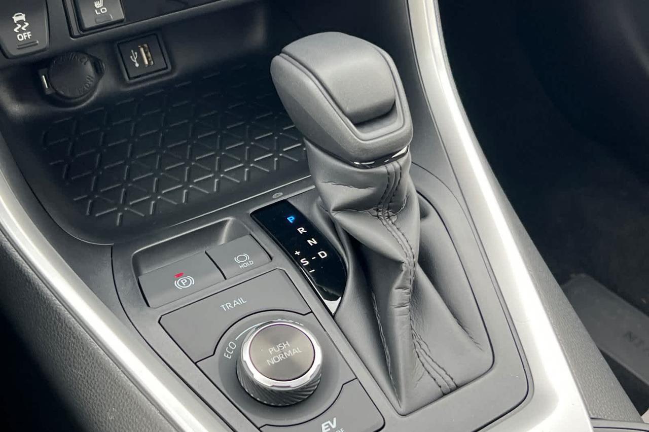 2025 Toyota RAV4 Hybrid XLE Roseville CA