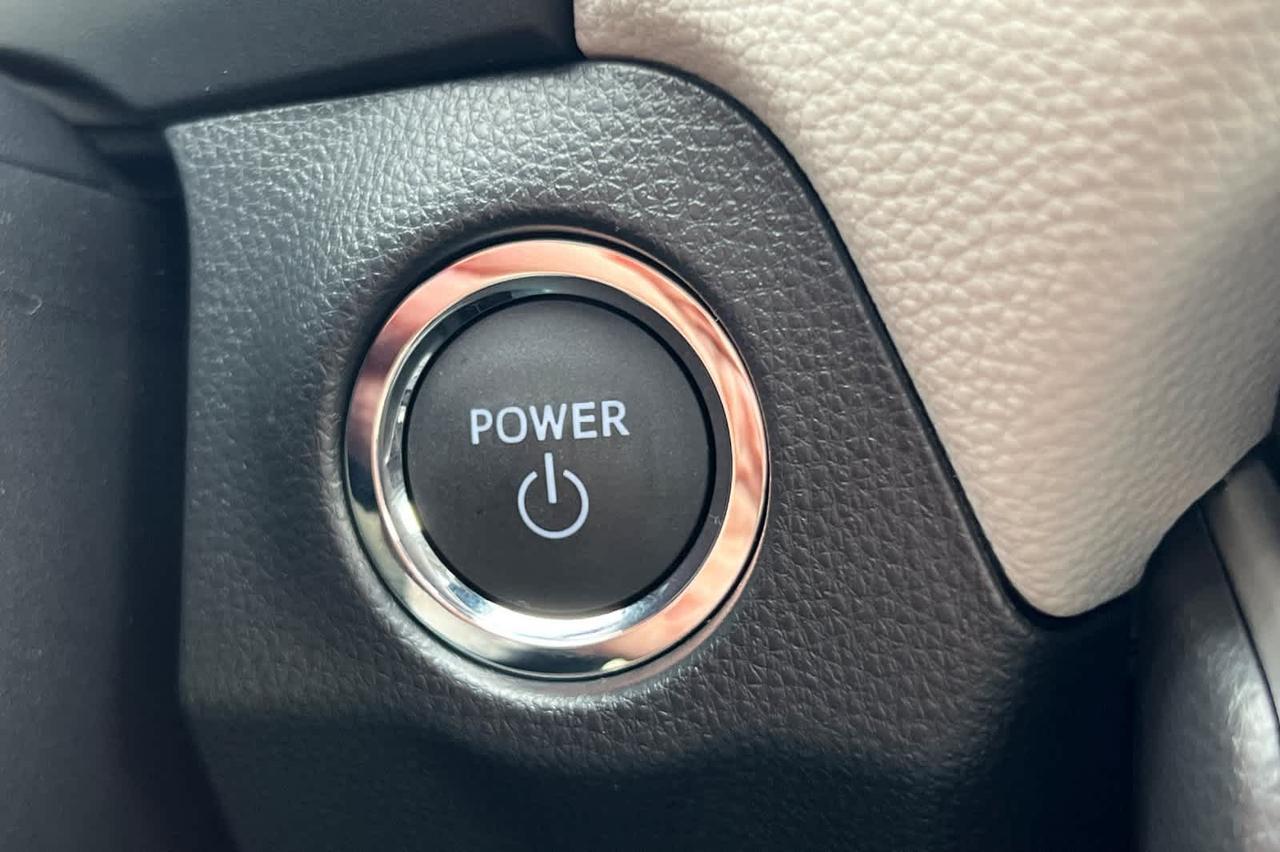 2025 Toyota RAV4 Hybrid XLE Roseville CA