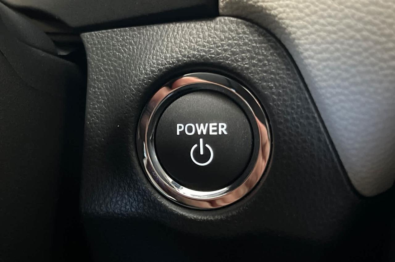 2025 Toyota RAV4 Hybrid XLE Roseville CA