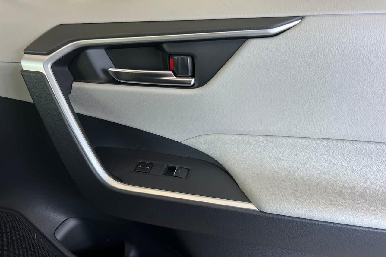 2025 Toyota RAV4 Hybrid XLE Roseville CA