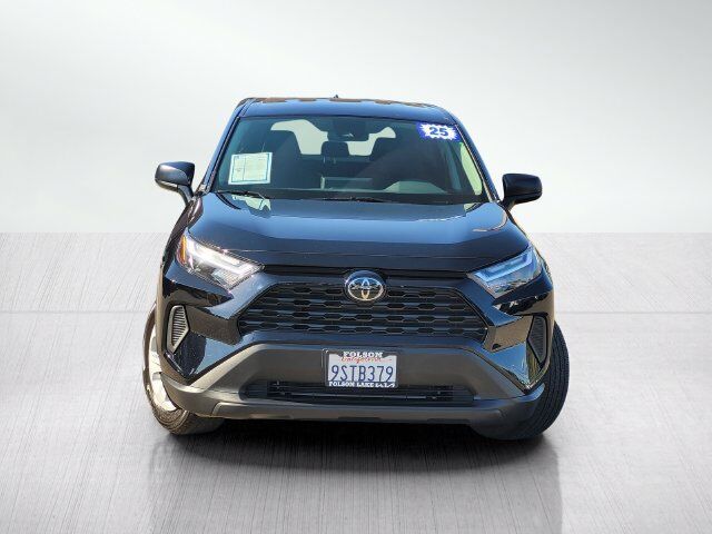 2025 Toyota RAV4 LE 2025 Toyota RAV4 LE