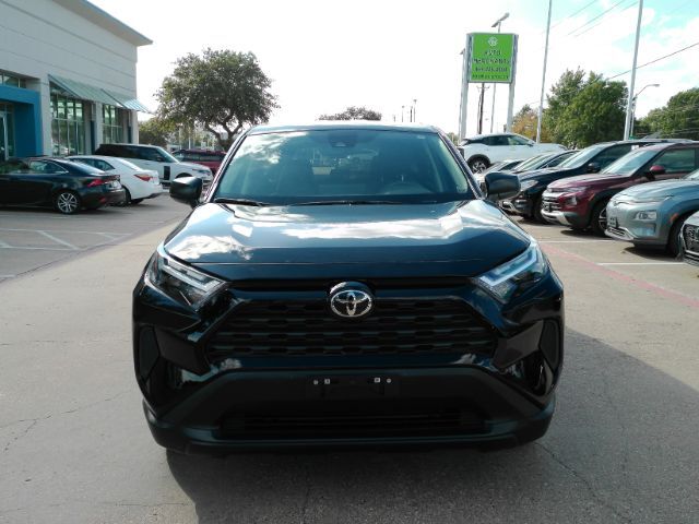 2025 Toyota RAV4 LE 2025 Toyota RAV4 LE