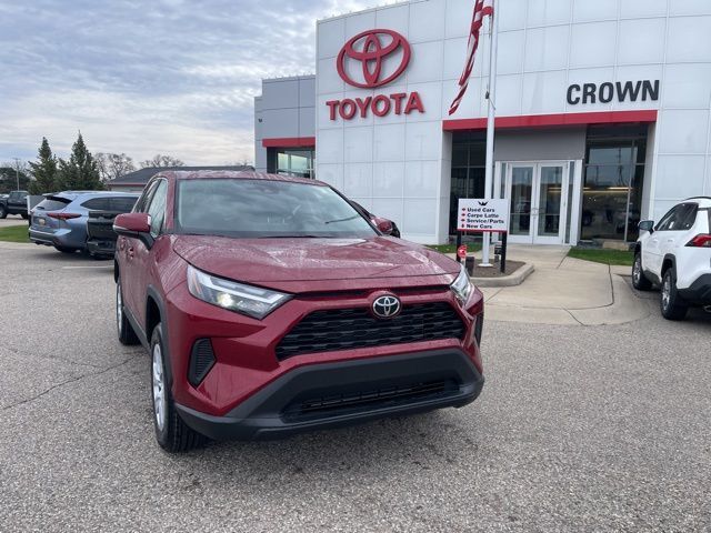 2025 Toyota RAV4 LE