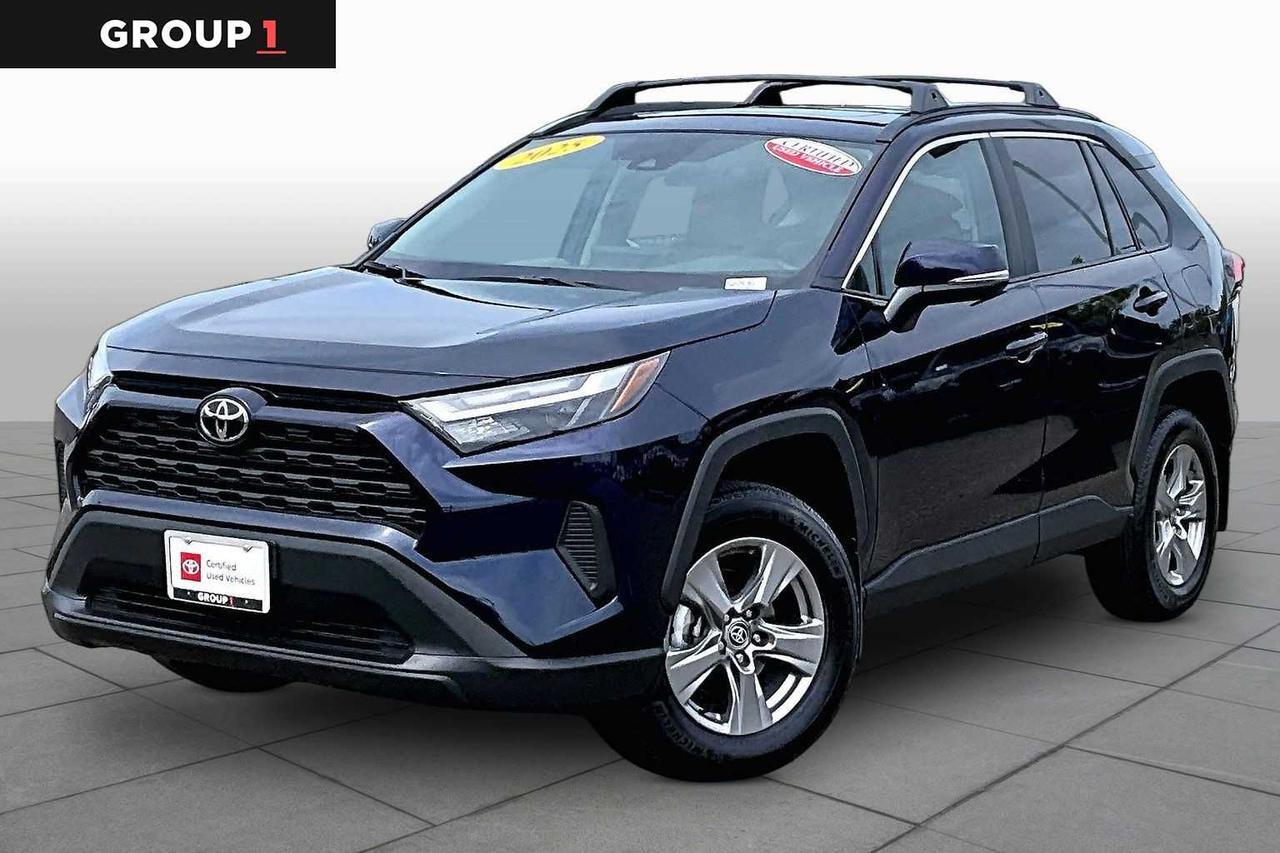 2025 Toyota RAV4 XLE 2025 Toyota RAV4 XLE