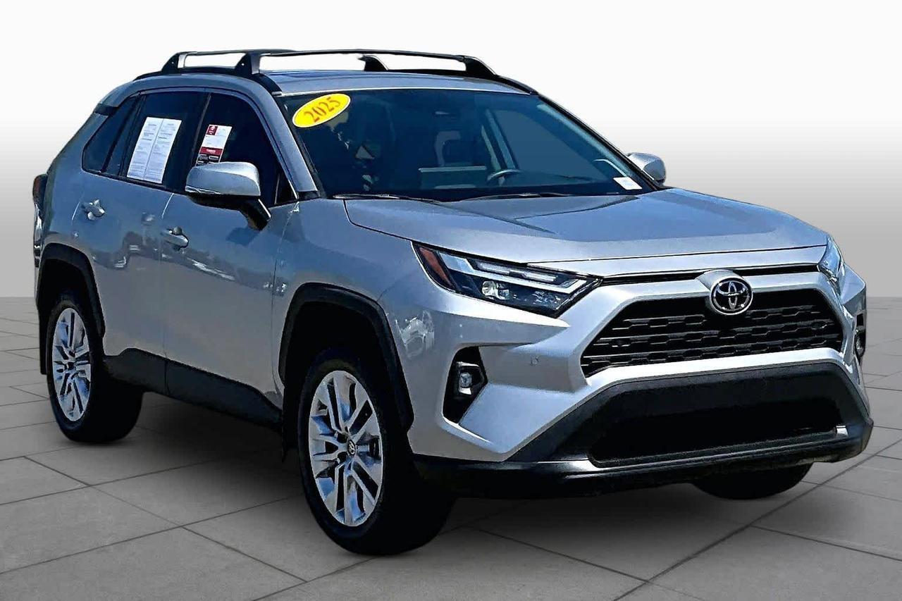 2025 Toyota RAV4 XLE Premium 2025 Toyota RAV4 XLE Premium
