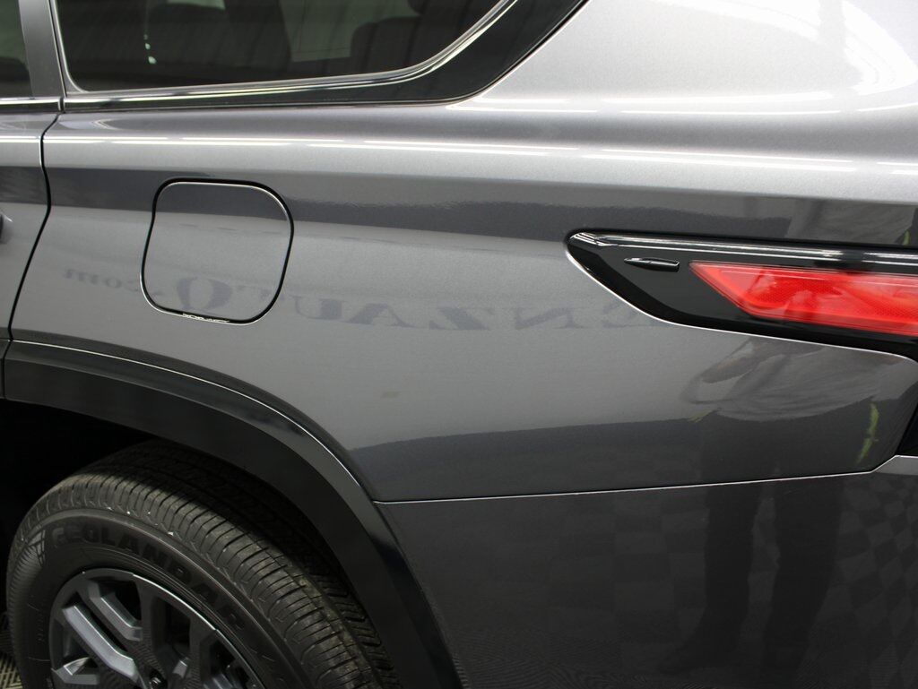 2025 Toyota Sequoia Platinum 4WD Fond du Lac WI 2025 Toyota Sequoia Platinum 4WD Fond du Lac WI