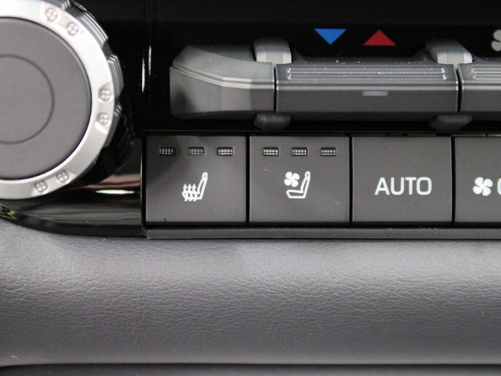 2025 Toyota Sequoia Platinum 4WD Fond du Lac WI 2025 Toyota Sequoia Platinum 4WD Fond du Lac WI