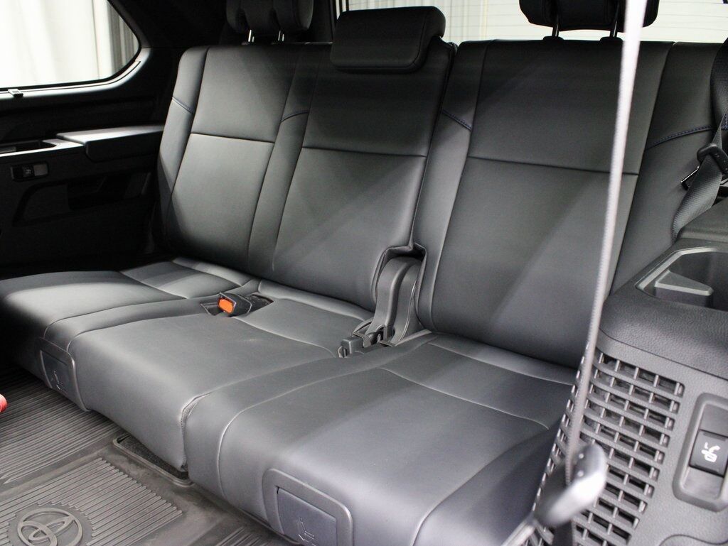 2025 Toyota Sequoia Platinum 4WD Fond du Lac WI 2025 Toyota Sequoia Platinum 4WD Fond du Lac WI