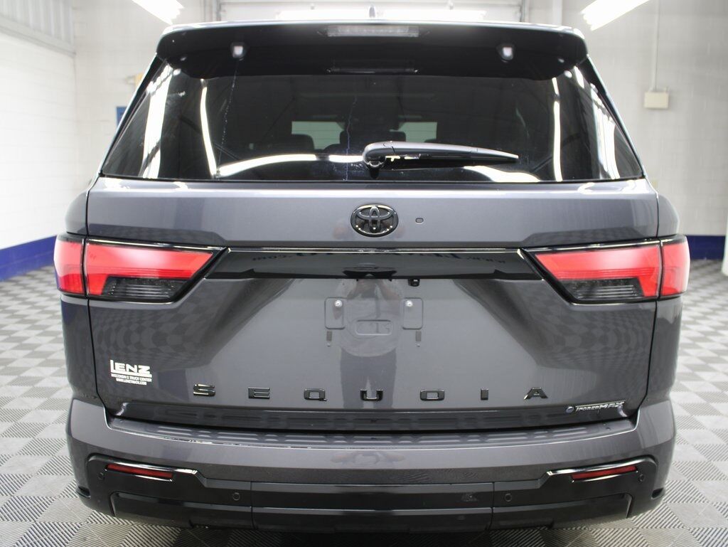 2025 Toyota Sequoia Platinum 4WD Fond du Lac WI 2025 Toyota Sequoia Platinum 4WD Fond du Lac WI