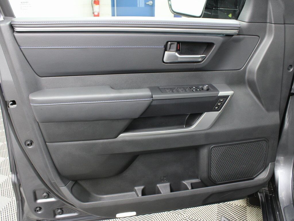 2025 Toyota Sequoia Platinum 4WD Fond du Lac WI 2025 Toyota Sequoia Platinum 4WD Fond du Lac WI