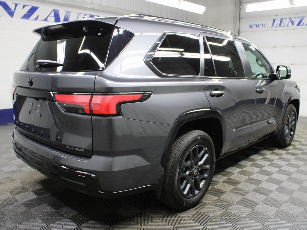 2025 Toyota Sequoia Platinum 4WD Fond du Lac WI 2025 Toyota Sequoia Platinum 4WD Fond du Lac WI