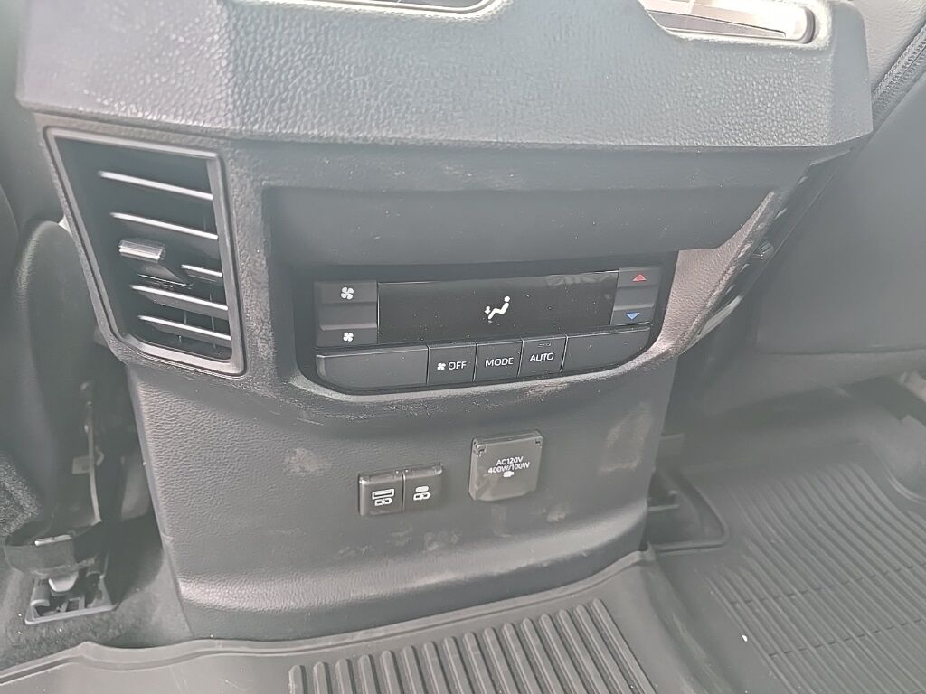 2025 Toyota Sequoia SR5 4WD Fond du Lac WI 2025 Toyota Sequoia SR5 4WD Fond du Lac WI