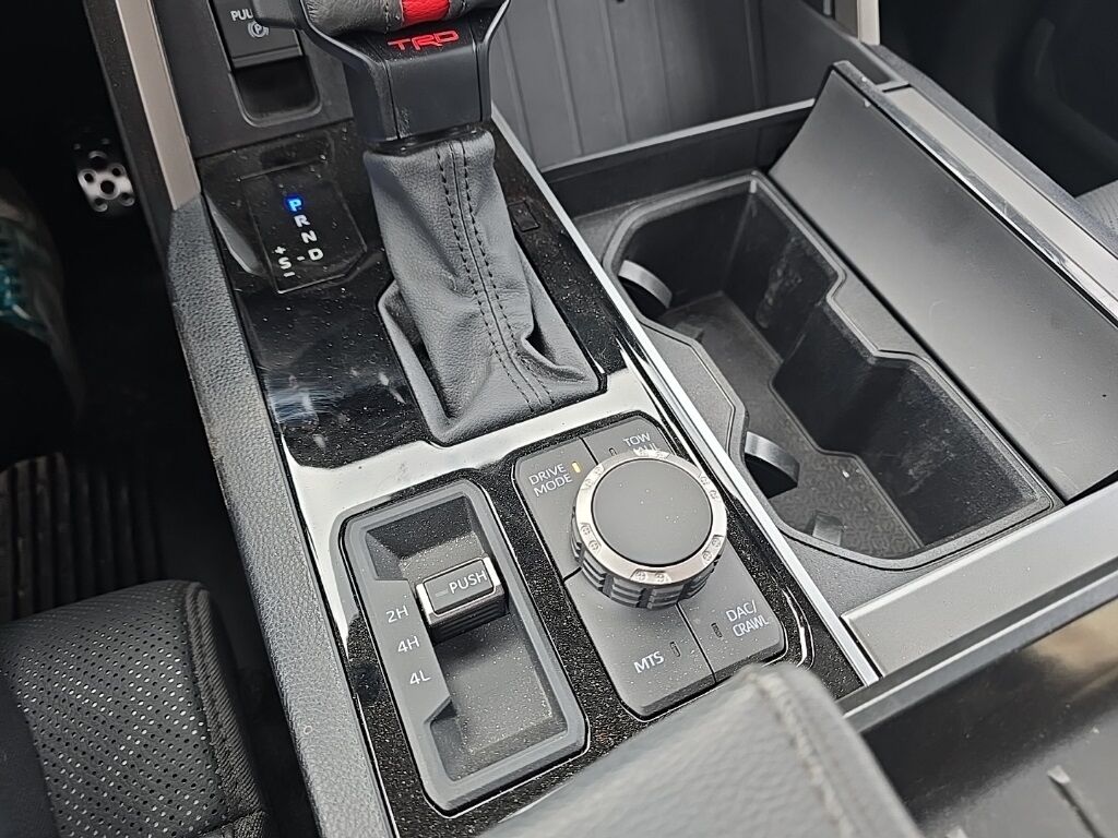 2025 Toyota Sequoia SR5 4WD Fond du Lac WI 2025 Toyota Sequoia SR5 4WD Fond du Lac WI