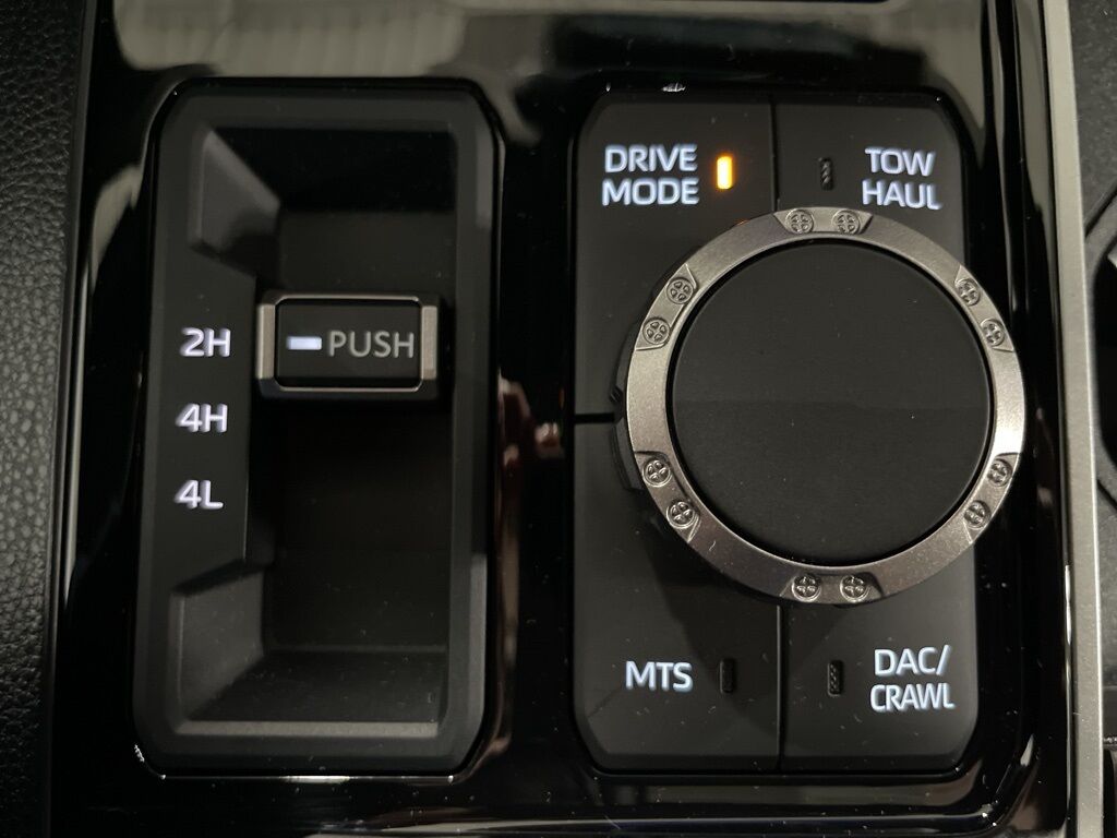 2025 Toyota Sequoia SR5 4WD Fond du Lac WI 2025 Toyota Sequoia SR5 4WD Fond du Lac WI