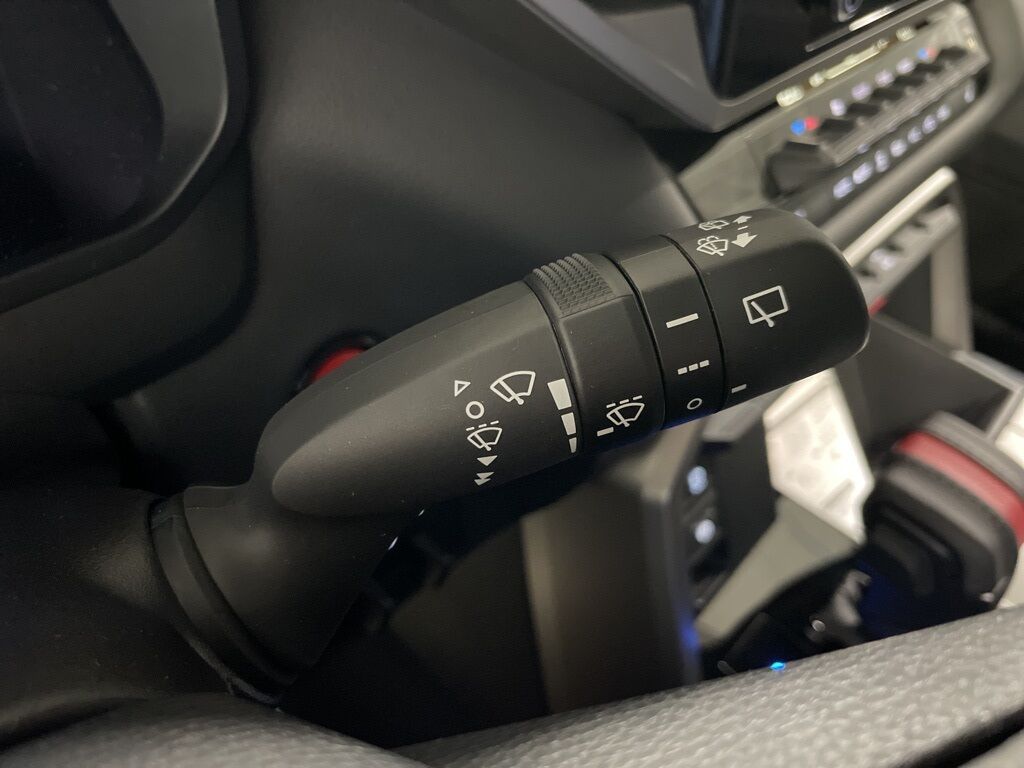 2025 Toyota Sequoia SR5 4WD Fond du Lac WI 2025 Toyota Sequoia SR5 4WD Fond du Lac WI