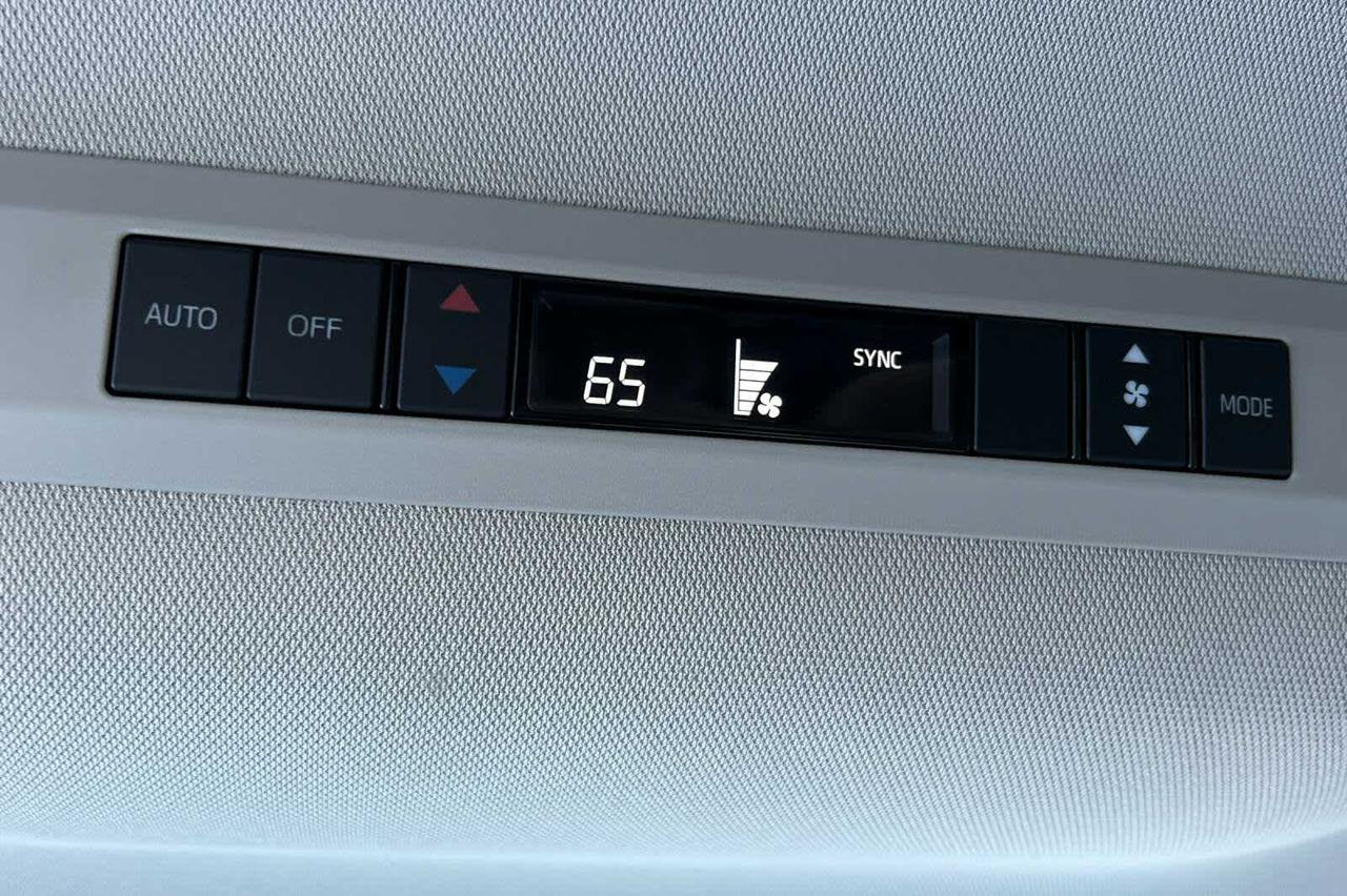 2025 Toyota Sienna LE Roseville CA
