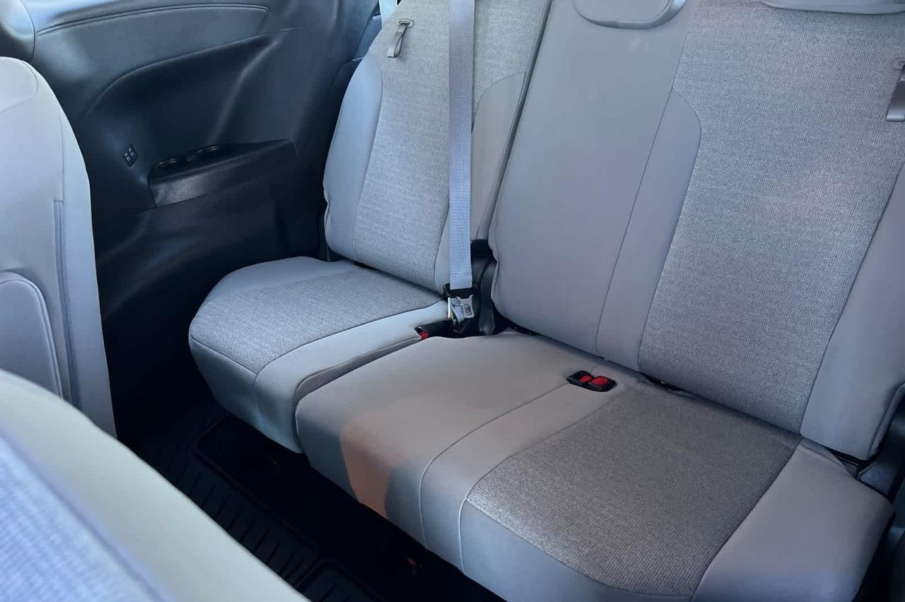 2025 Toyota Sienna LE Roseville CA