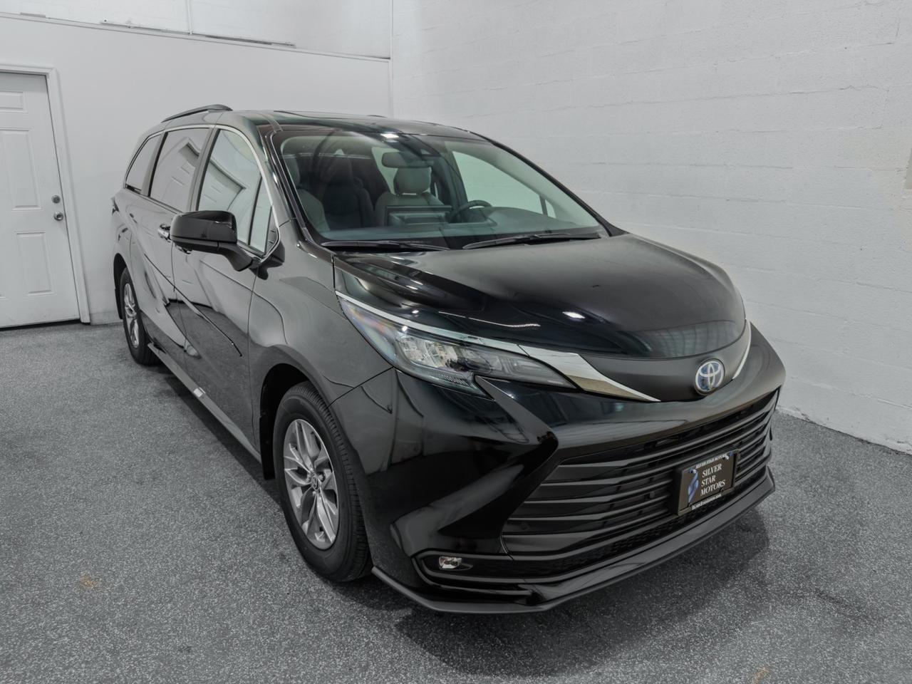 2025 Toyota Sienna XLE HYBRID AWD 2025 Toyota Sienna XLE HYBRID AWD