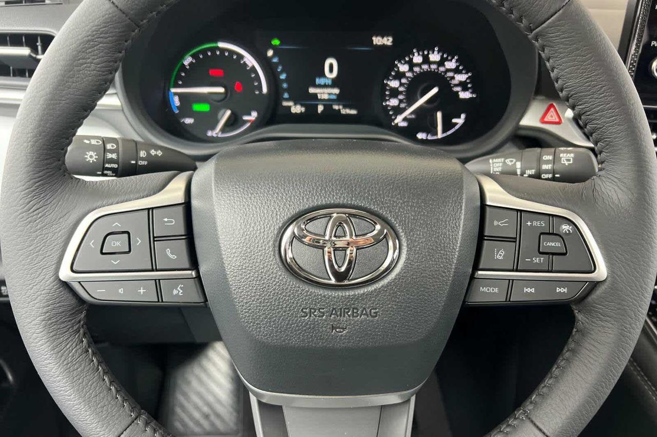2025 Toyota Sienna XLE Roseville CA