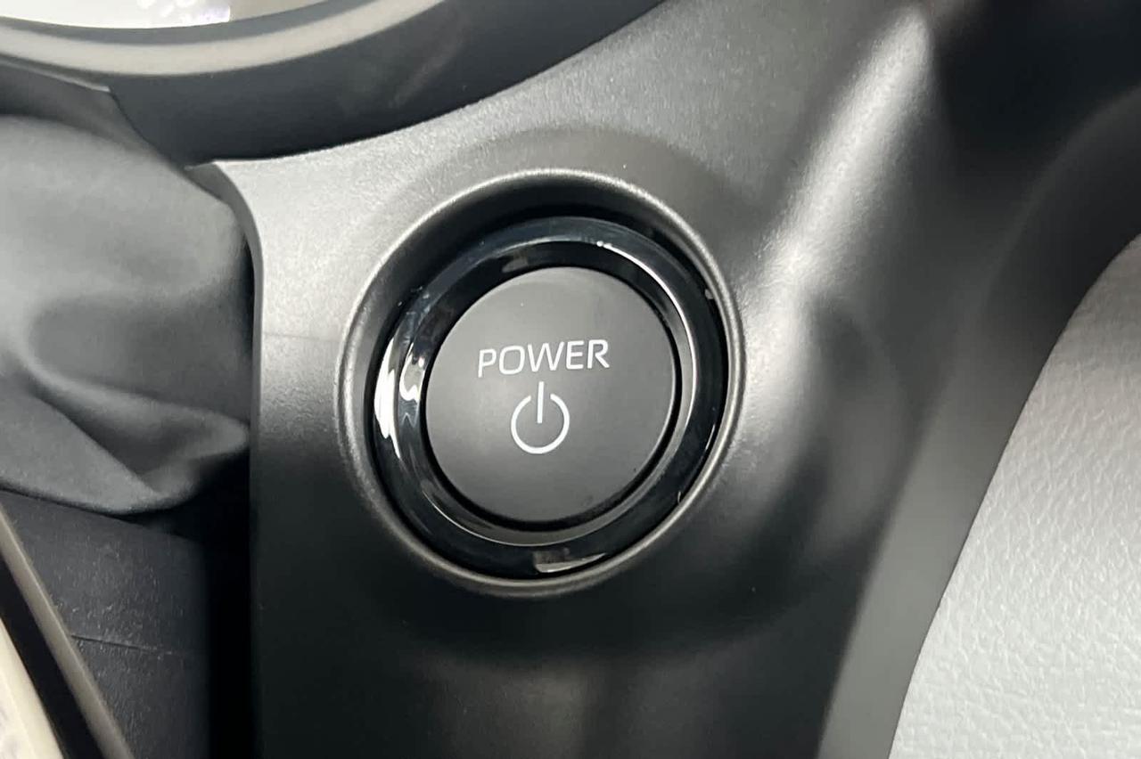2025 Toyota Sienna XLE Roseville CA