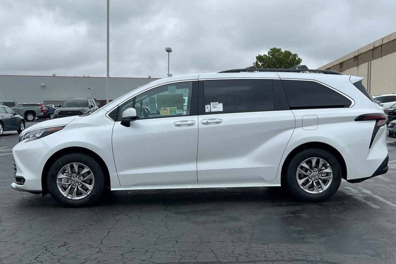 2025 Toyota Sienna XLE Roseville CA