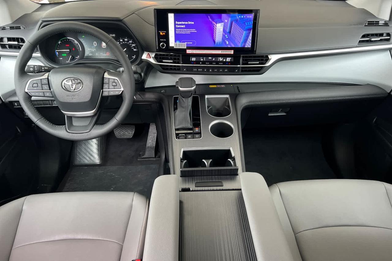 2025 Toyota Sienna XLE Roseville CA